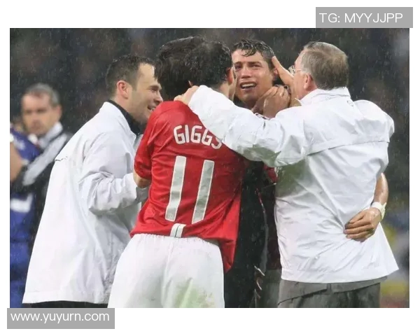 足球明星背后的故事:他们与家人的温馨时刻与共同成长的旅程 足球明星背后的故事:他们与家人的温馨时刻与共同成长的旅程