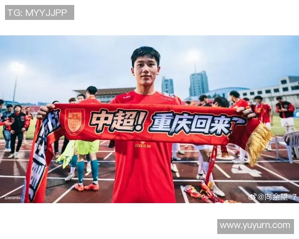 足球明星被球迷深情感动的瞬间视频记录温暖与激情 足球明星被球迷深情感动的瞬间视频记录温暖与激情